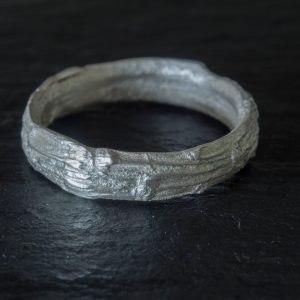 Alianza corteza árbol en plata sin grabado – TessJewels