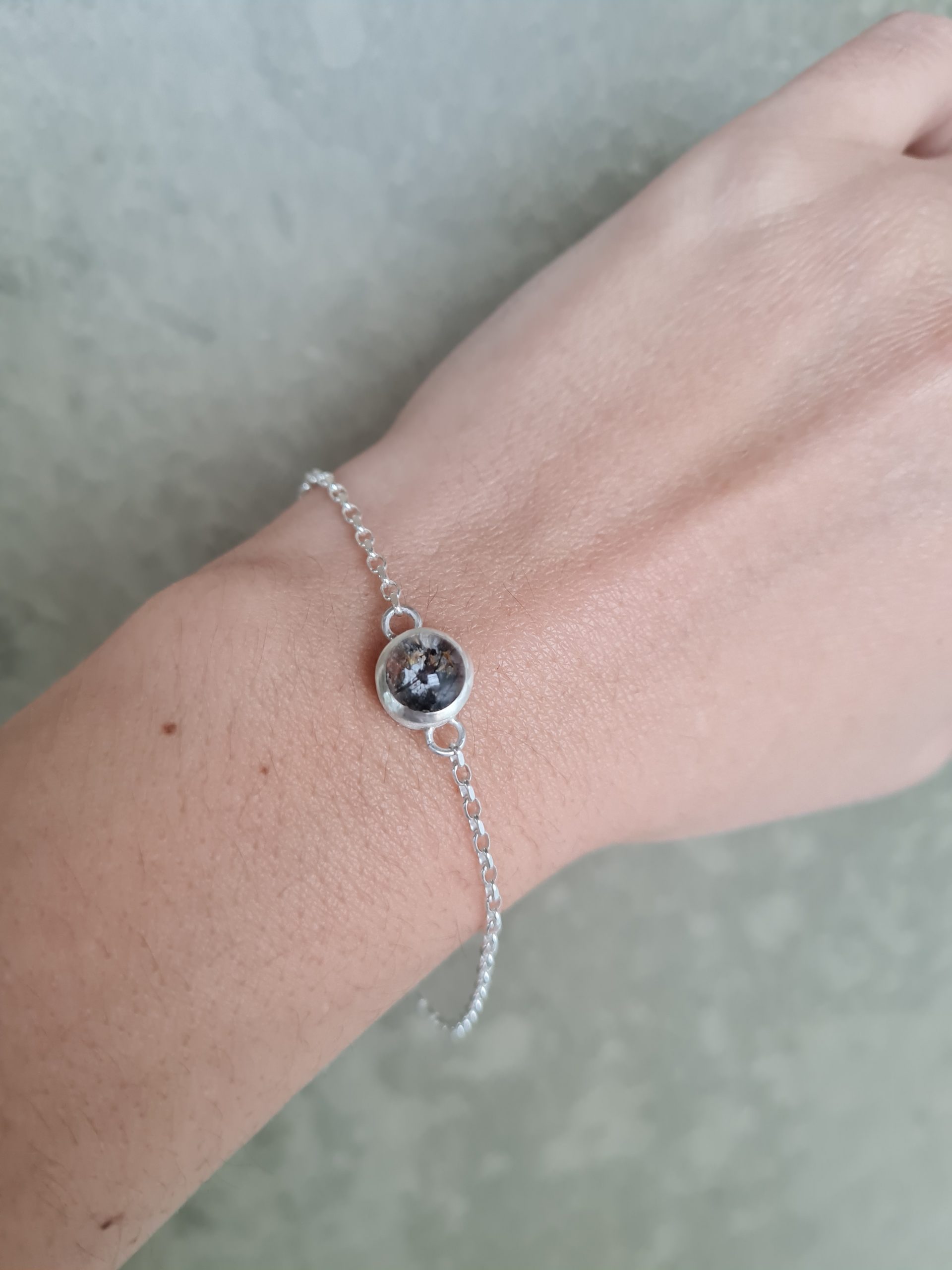 Pulsera con cenizas de cadena de plata 3 Pulsera con cenizas de cadena de plata - Imagen 2