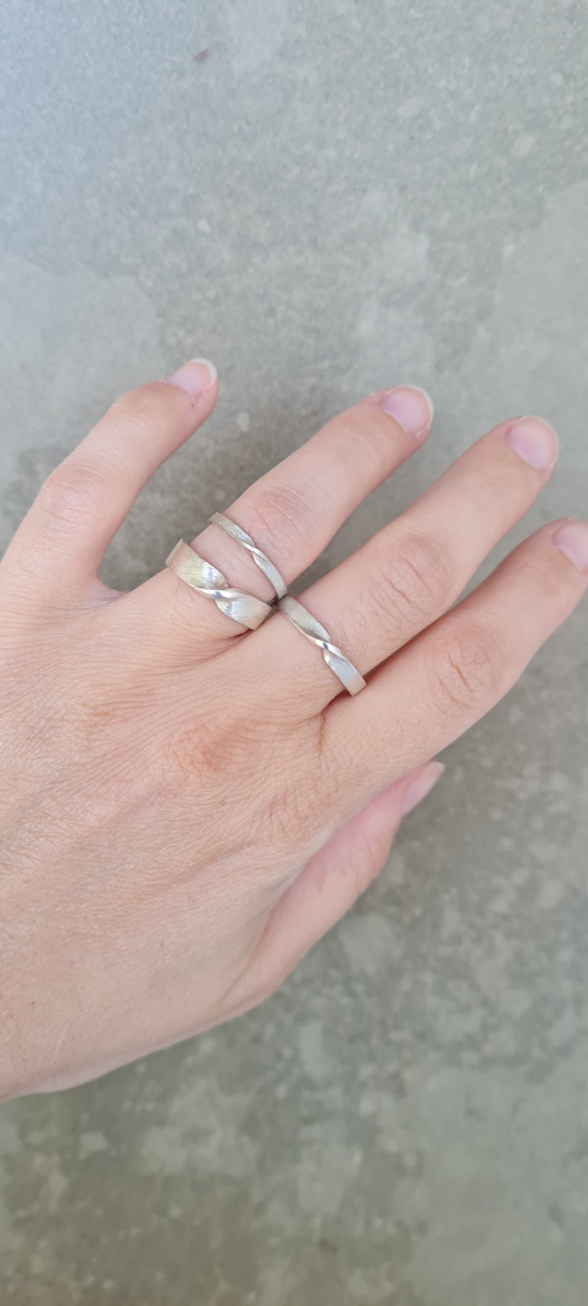 Anillo Möbius de plata 4 mm - Imagen 5