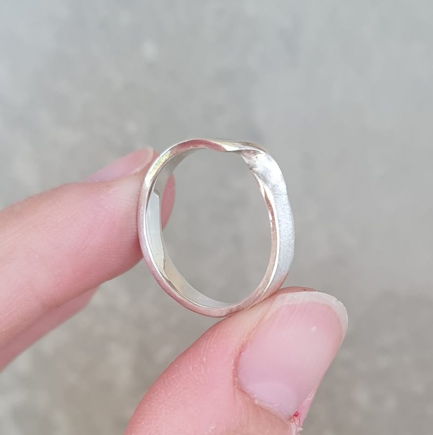 Anillo Möbius de plata 4 mm - Imagen 8