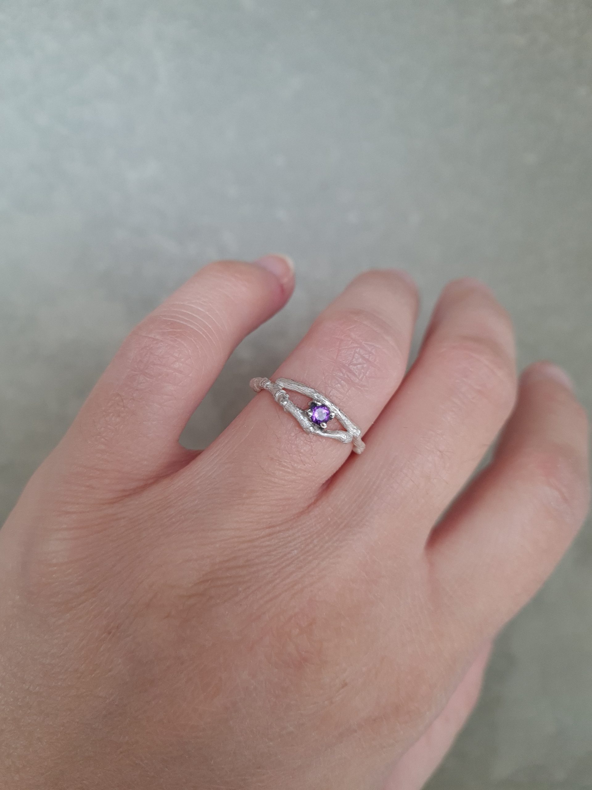 Anillo Ramita con Zafiro Azul - Imagen 2