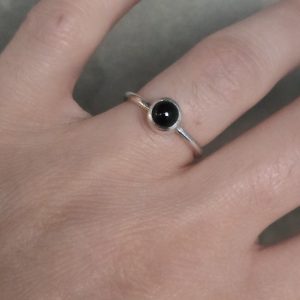 anillo conmemorativo con cenizas en plata