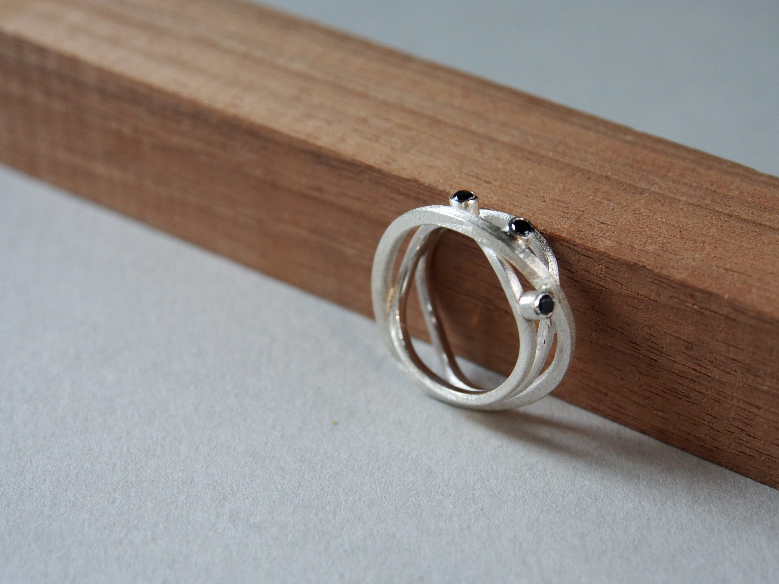 Anillo de pedida en oro blanco reciclado - Imagen 9