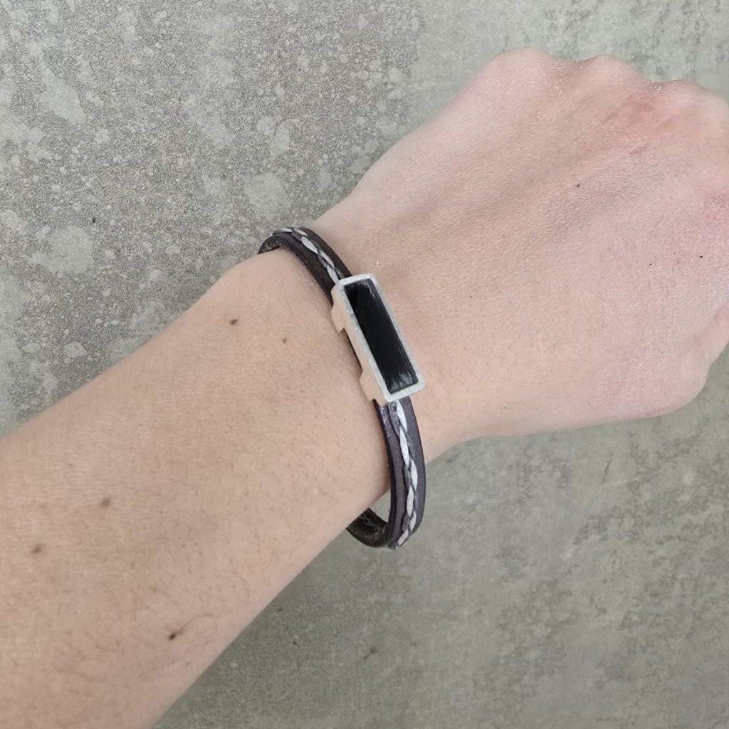 Pulsera de cuero con cenizas 7 Pulsera con cenizas y cuero hecha a mano en resina epoxi – TessJewels
