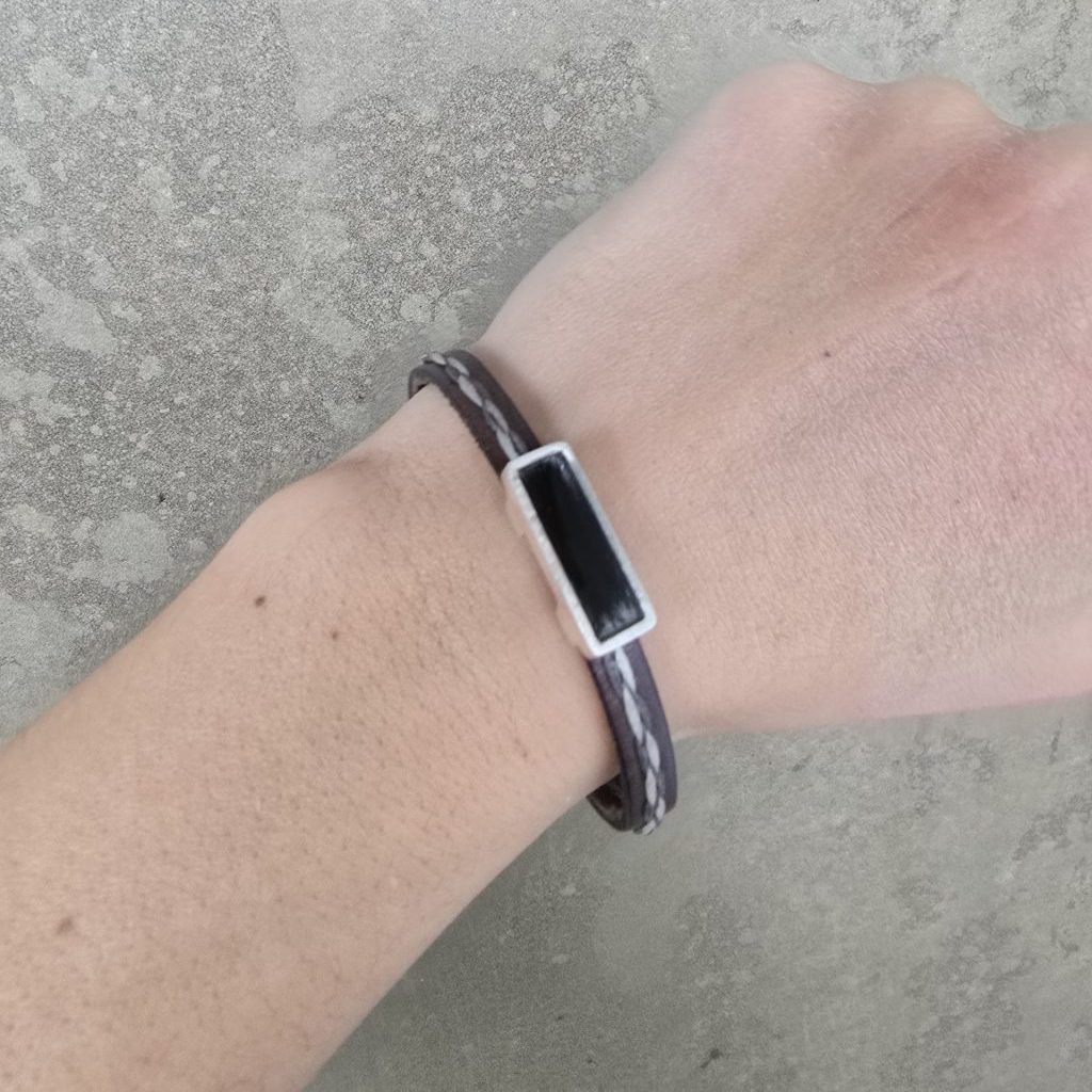 Pulsera de cuero con cenizas 1 Pulsera con cenizas y cuero hecha a mano en resina epoxi – TessJewels