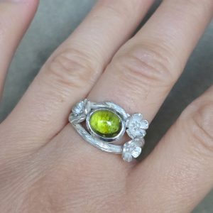 Anillo Suerte - Cenizas en cabujon con flores - Tessjewels