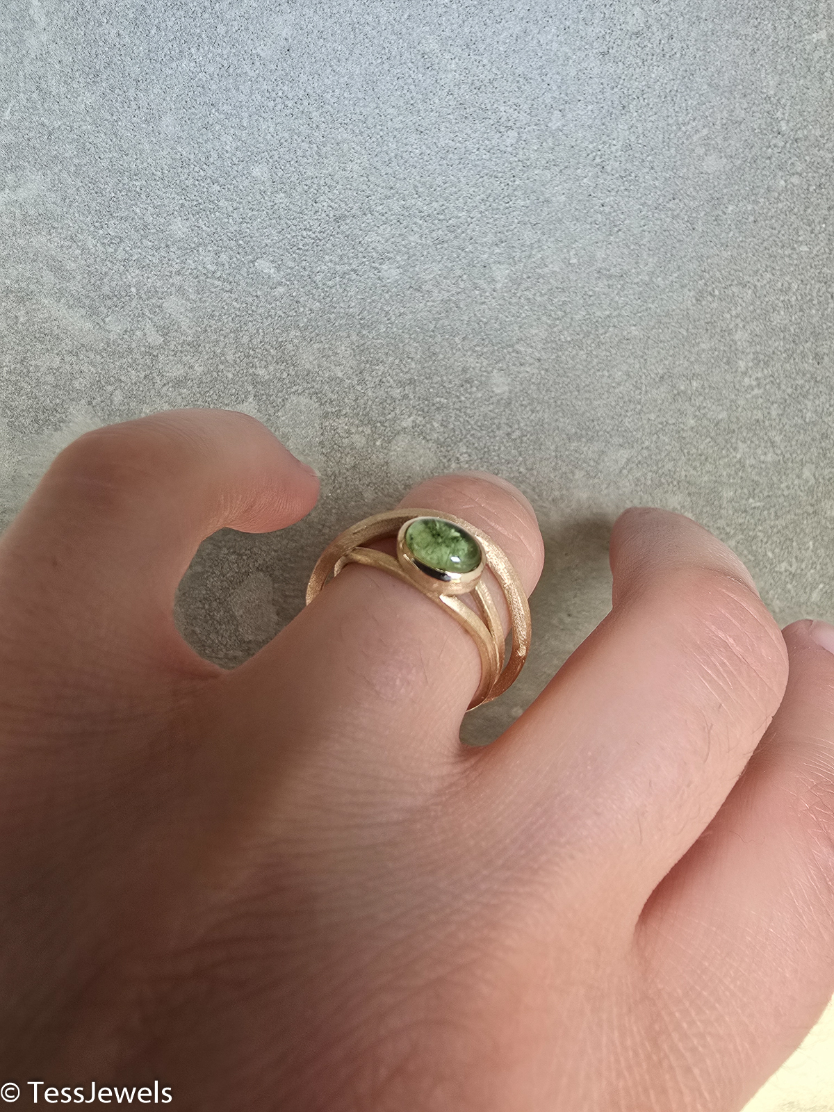 Anillo Horus de oro reciclado con cenizas 19 Anillo Horus de oro reciclado con cenizas - Imagen 10