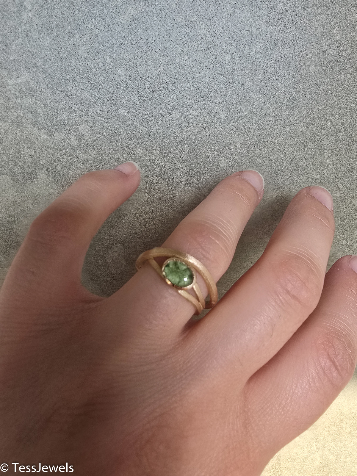 Anillo Horus de oro reciclado con cenizas 21 Anillo Horus de oro reciclado con cenizas - Imagen 11