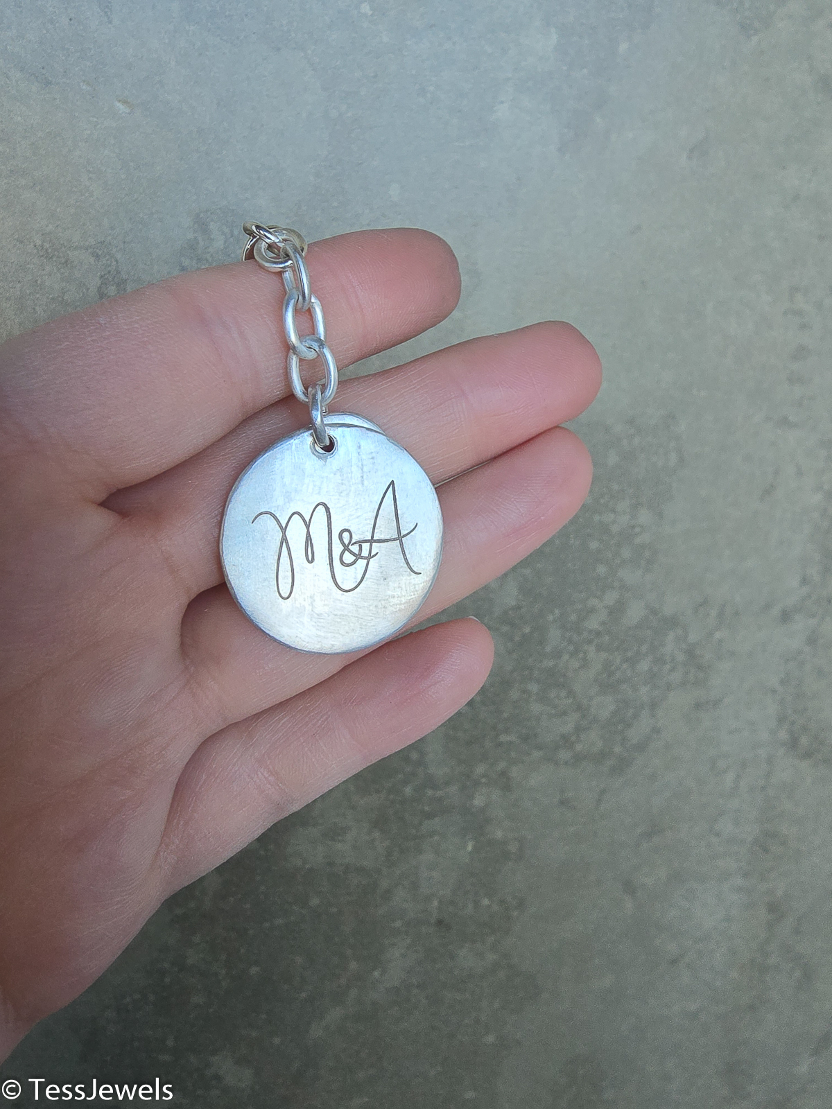 Llavero artesanal con doble placa 1 llavero artesanal doble placa plata - TessJewels
