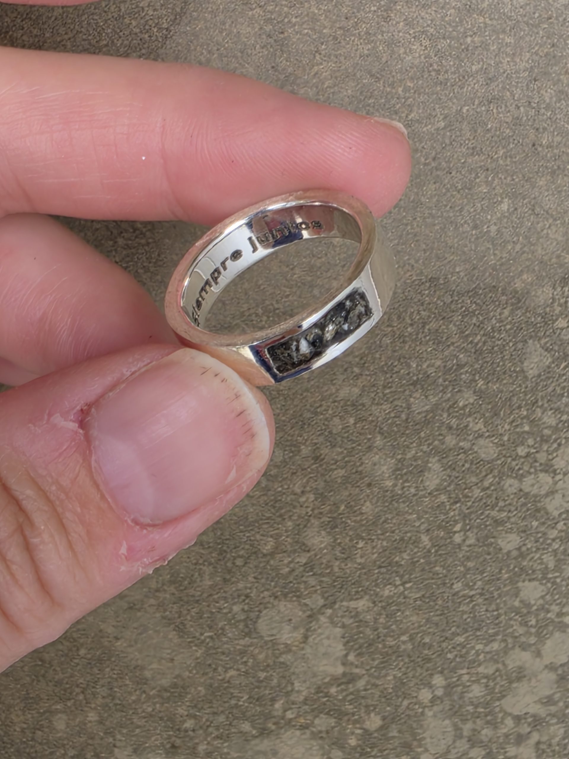 Anillo Surco Superior con cenizas - Imagen 7